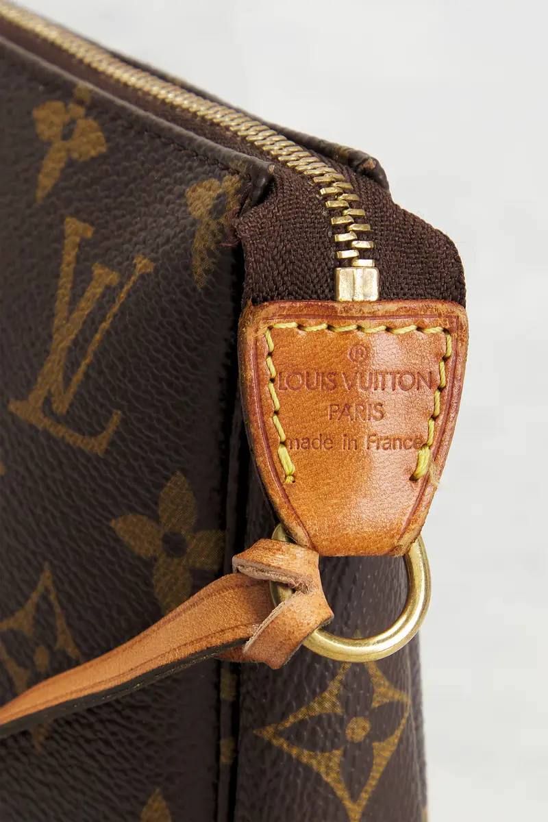 Louis Vuitton Louis Vuitton Monogram Pochette Accessoires Shoulder Bag | Thumbnail 5 Louis Vuitton Louis Vuitton Monogram Pochette Accessoires Shoulder Bag | Thumbnail 5