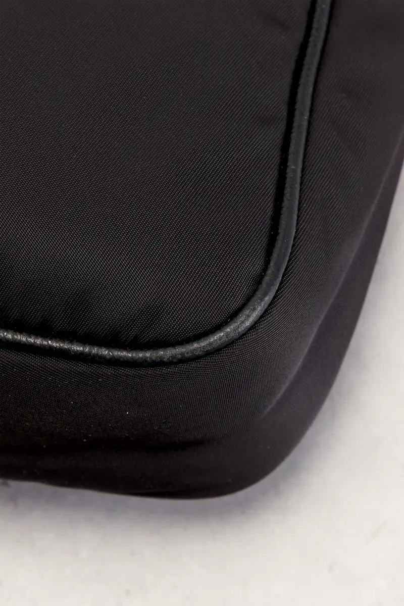 Prada Prada Re-Edition 2005 Re-Nylon Shoulder Bag | Thumbnail 8