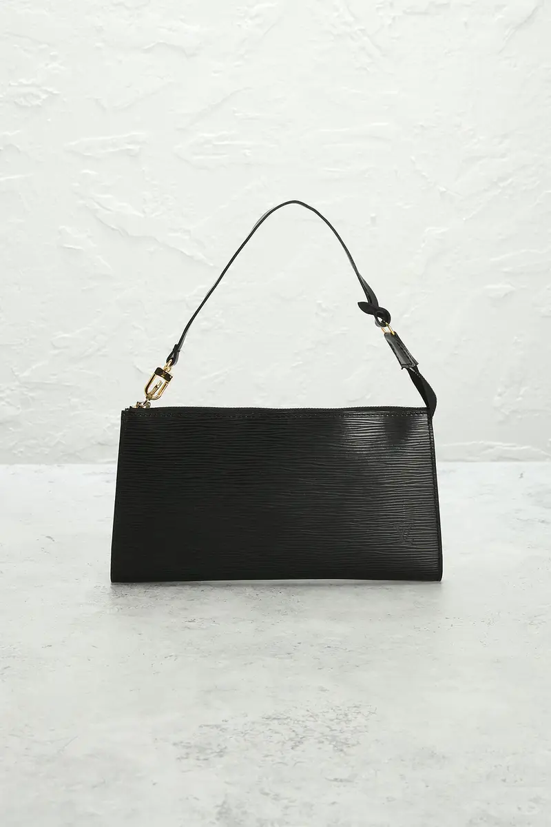 Louis Vuitton Louis Vuitton Epi Pochette Accessoires 24 Shoulder Bag | Thumbnail 2 Louis Vuitton Louis Vuitton Epi Pochette Accessoires 24 Shoulder Bag | Thumbnail 2