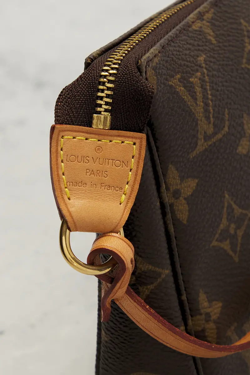 Louis Vuitton Louis Vuitton Monogram Pochette Accessoires Shoulder Bag | Thumbnail 5 Louis Vuitton Louis Vuitton Monogram Pochette Accessoires Shoulder Bag | Thumbnail 5
