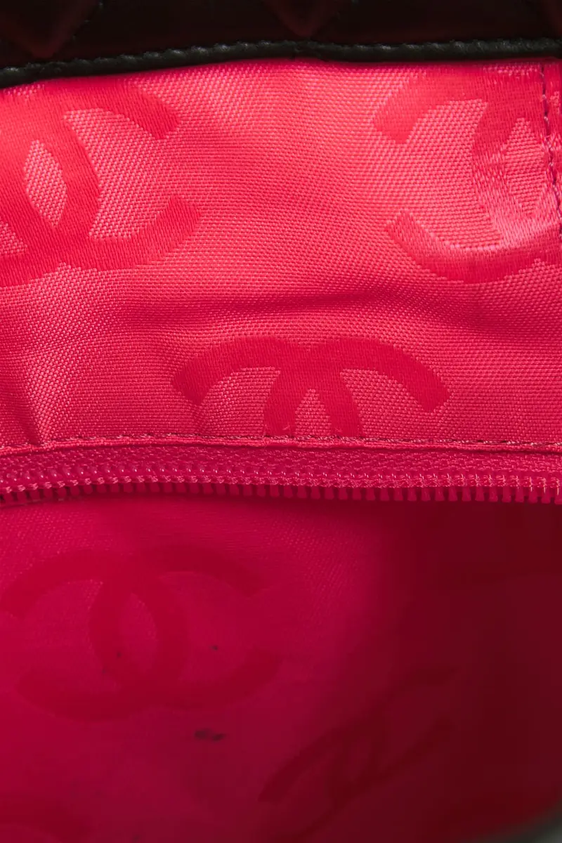 Chanel Chanel Lambskin Medium Cambon Tote Bag | Thumbnail 5 Chanel Chanel Lambskin Medium Cambon Tote Bag | Thumbnail 5