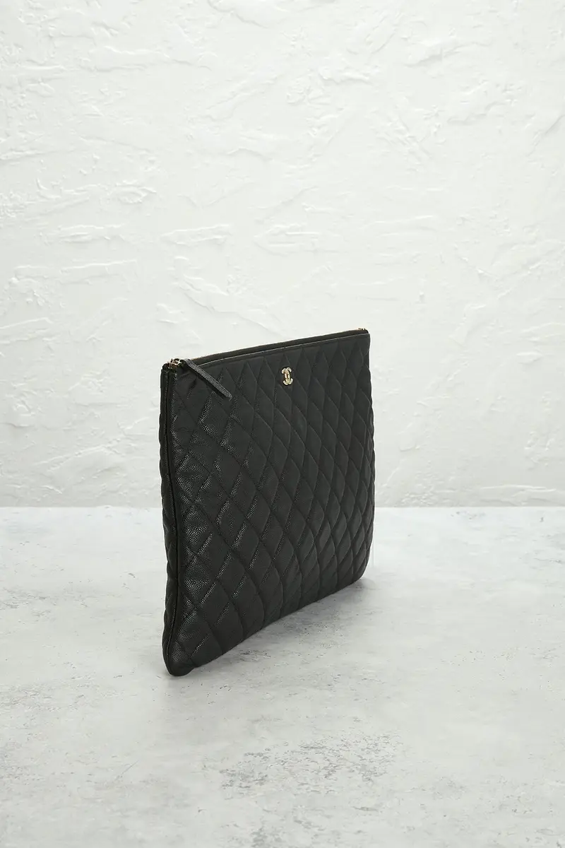 Chanel Chanel Calfskin O Case Clutch | Thumbnail 4