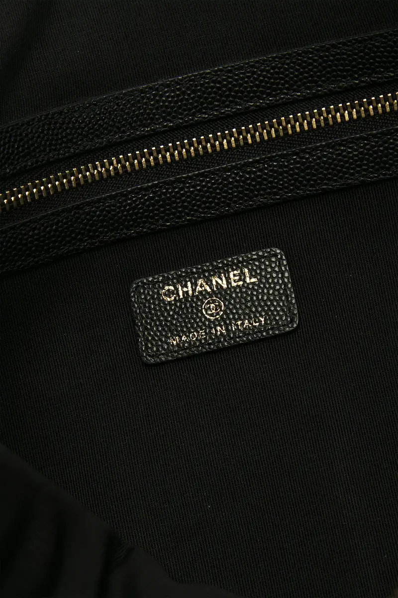 Chanel Chanel Calfskin O Case Clutch | Thumbnail 5