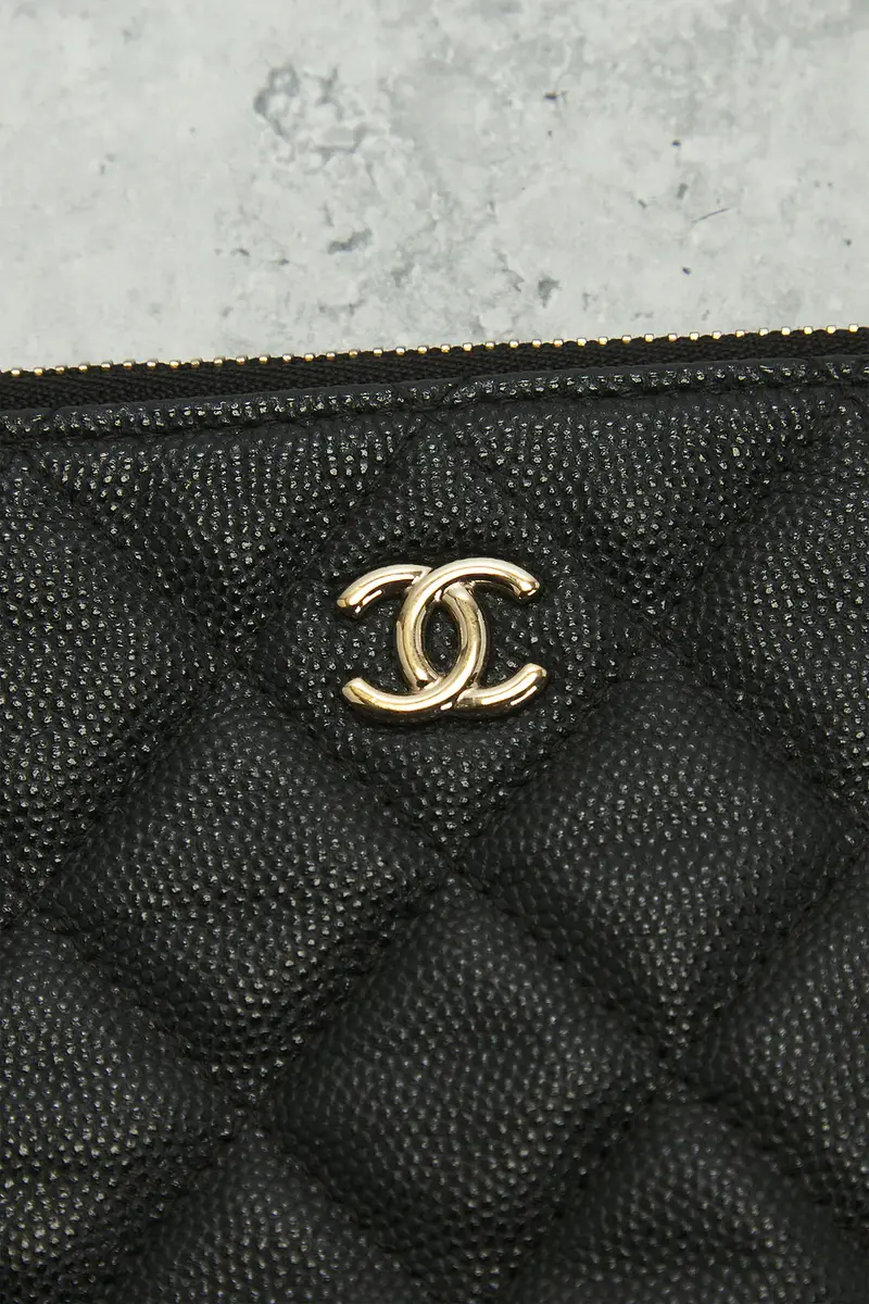 Chanel Chanel Calfskin O Case Clutch | Thumbnail 6