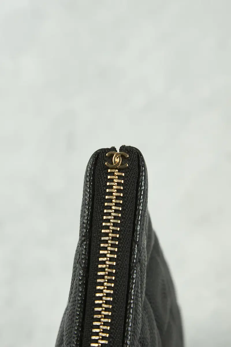 Chanel Chanel Calfskin O Case Clutch | Thumbnail 7