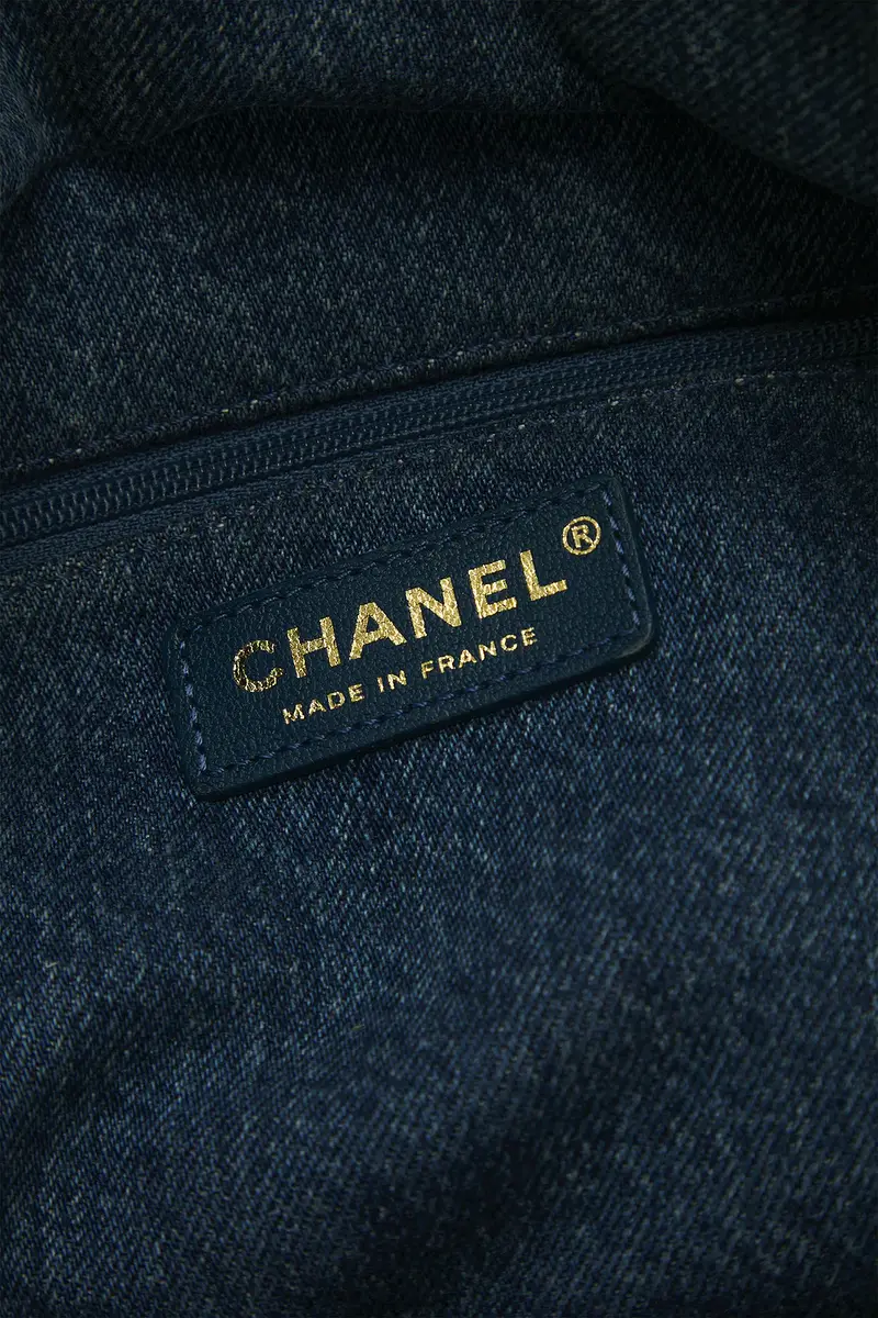 Chanel Chanel Denim & Shearling Egyptian Hieroglyph Belt Bag | Thumbnail 5 Chanel Chanel Denim & Shearling Egyptian Hieroglyph Belt Bag | Thumbnail 5