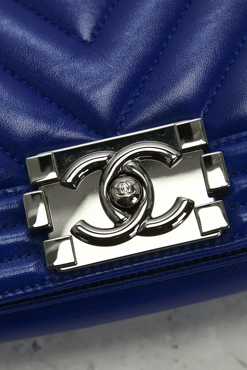 Chanel Chanel Calfskin Small Boy Bag | Thumbnail 6