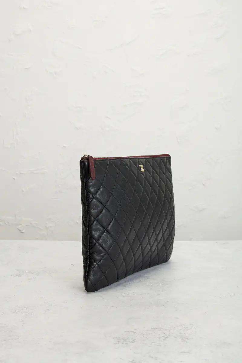 Chanel Chanel Lambskin O Case Clutch | Thumbnail 4
