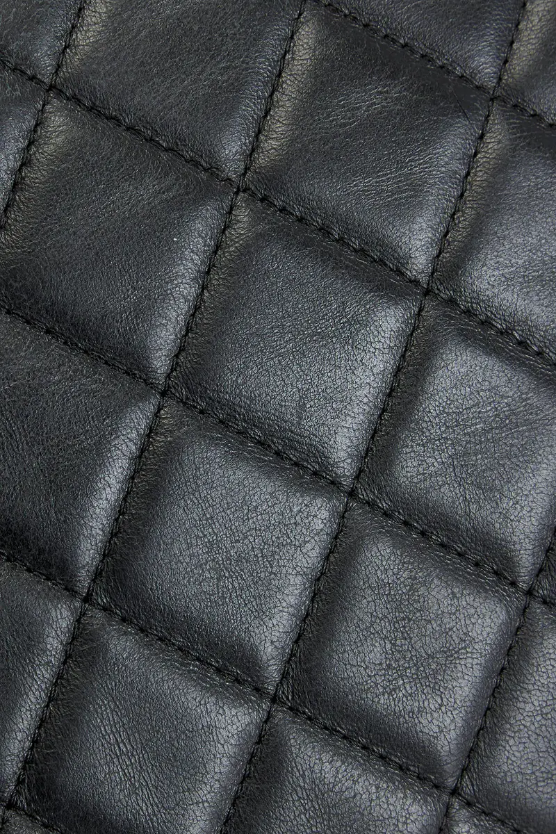 Chanel Chanel Lambskin O Case Clutch | Thumbnail 8