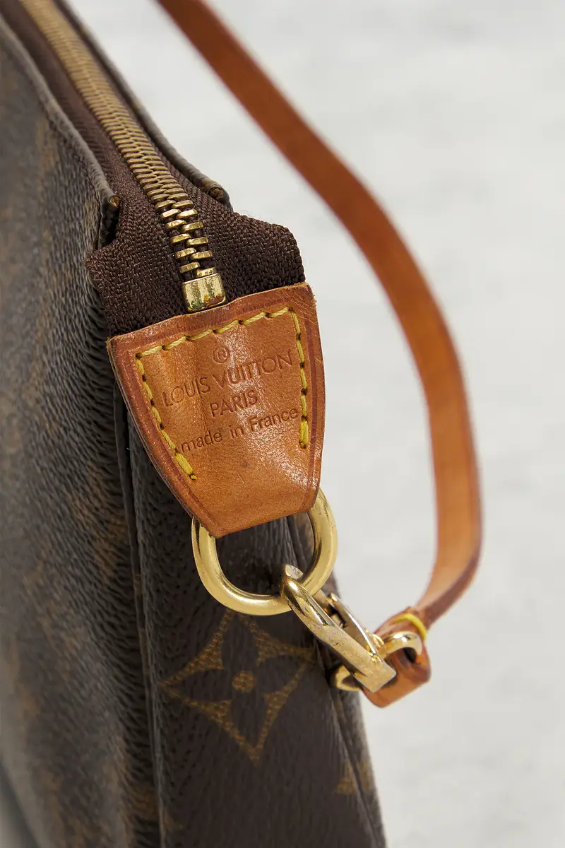 Louis Vuitton Louis Vuitton Monogram Pochette Accessoires Shoulder Bag | Thumbnail 5 Louis Vuitton Louis Vuitton Monogram Pochette Accessoires Shoulder Bag | Thumbnail 5