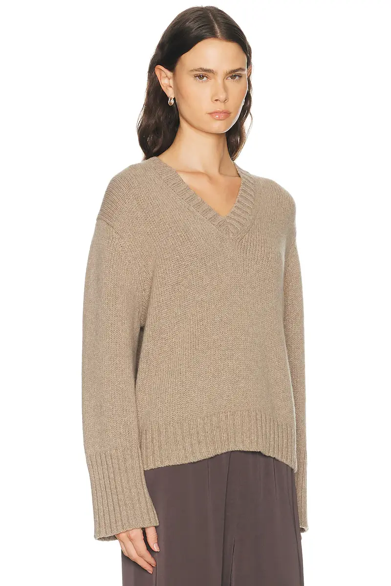 Jenni Kayne Cropped Cashmere Jet V-neck Sweater | Thumbnail 2 Jenni Kayne Cropped Cashmere Jet V-neck Sweater | Thumbnail 2