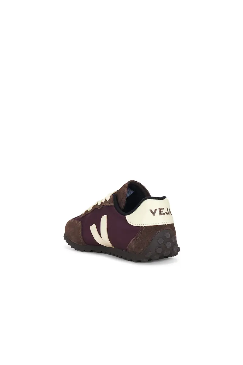 Veja Gt | Thumbnail 3