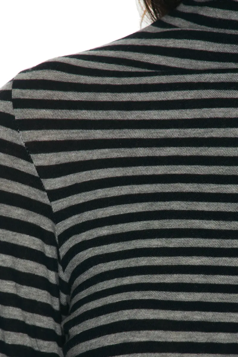 ENZA COSTA Cashmere Jersey New Classic Turtleneck Sweater | Thumbnail 5 ENZA COSTA Cashmere Jersey New Classic Turtleneck Sweater | Thumbnail 5