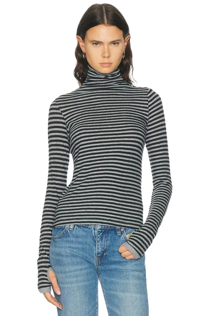 Cashmere Jersey New Classic Turtleneck Sweater Cashmere Jersey New Classic Turtleneck Sweater