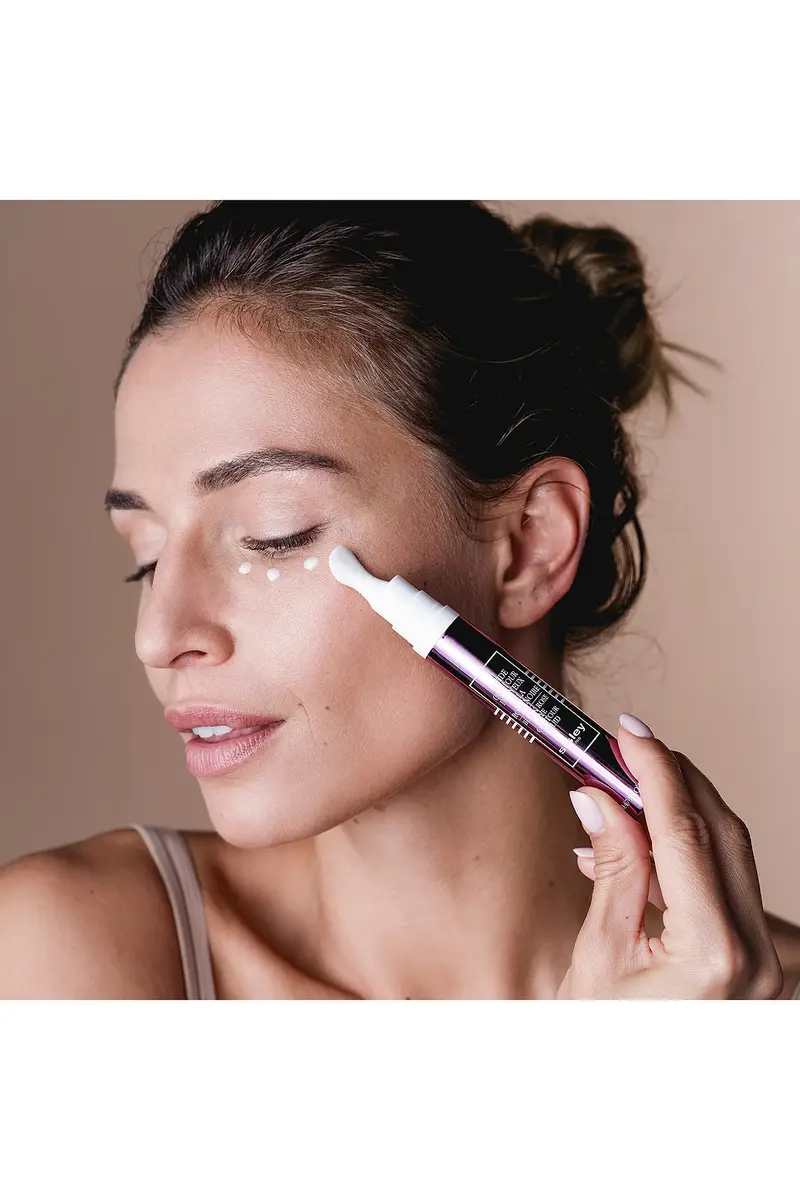 Sisley-Paris Black Rose Eye Contour Fluid | Thumbnail 7 Sisley-Paris Black Rose Eye Contour Fluid | Thumbnail 7