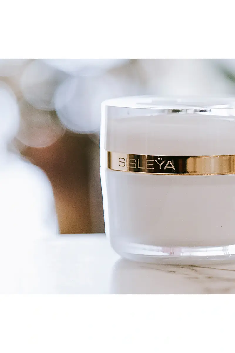 Sisley-Paris Sisleya L'integral Anti-Age Cream | Thumbnail 5 Sisley-Paris Sisleya L'integral Anti-Age Cream | Thumbnail 5