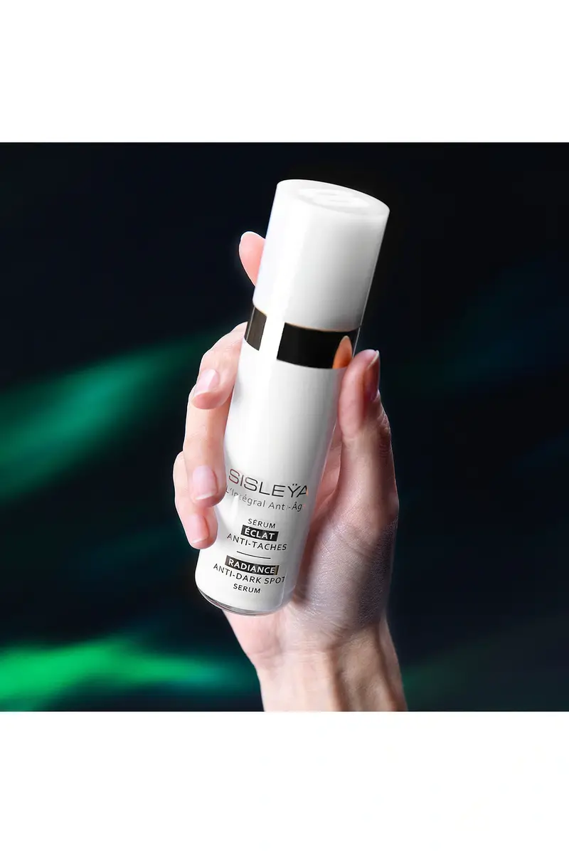 Sisley-Paris Sisleya L'Integral Anti-Age Radiance Anti-Dark Spot Serum | Thumbnail 6 Sisley-Paris Sisleya L'Integral Anti-Age Radiance Anti-Dark Spot Serum | Thumbnail 6