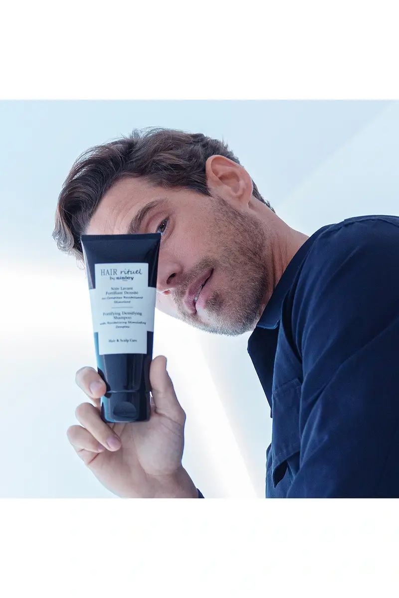 Sisley-Paris Fortifying Densifying Shampoo With Revitalizing Stimulating Complex | Thumbnail 5 Sisley-Paris Fortifying Densifying Shampoo With Revitalizing Stimulating Complex | Thumbnail 5