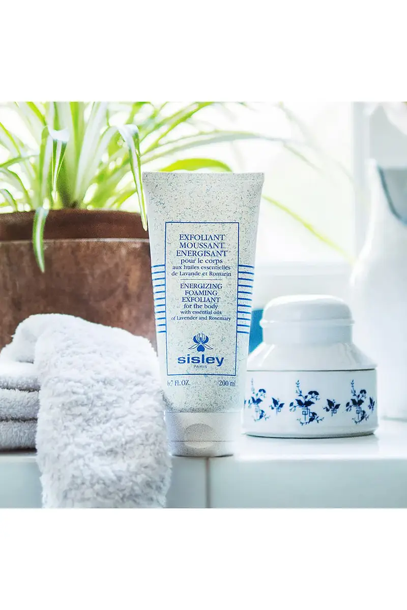 Sisley-Paris Energizing Foaming Exfoliant For The Body | Thumbnail 4 Sisley-Paris Energizing Foaming Exfoliant For The Body | Thumbnail 4