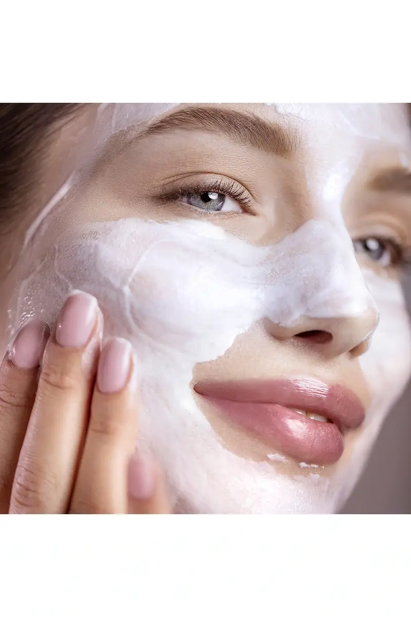 Sisley-Paris Phyto-Blanc La Mousse Brightening Cleansing Foam-in-Cream | Thumbnail 4 Sisley-Paris Phyto-Blanc La Mousse Brightening Cleansing Foam-in-Cream | Thumbnail 4
