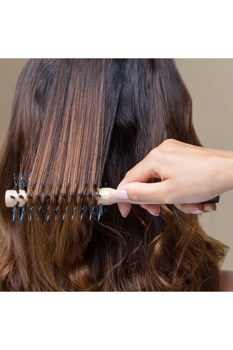 Sisley-Paris The Blow Dry Brush No. 1 | Thumbnail 3