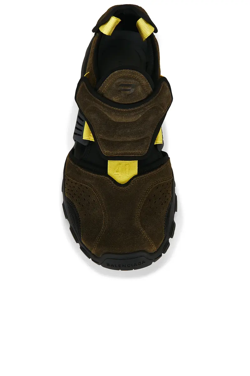 Balenciaga Apres Hike | Thumbnail 4
