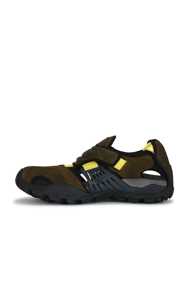 Balenciaga Apres Hike | Thumbnail 5