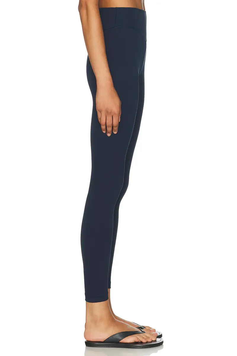 lululemon Wunder Under Luxtreme High Rise 25 Legging | Thumbnail 3 lululemon Wunder Under Luxtreme High Rise 25 Legging | Thumbnail 3