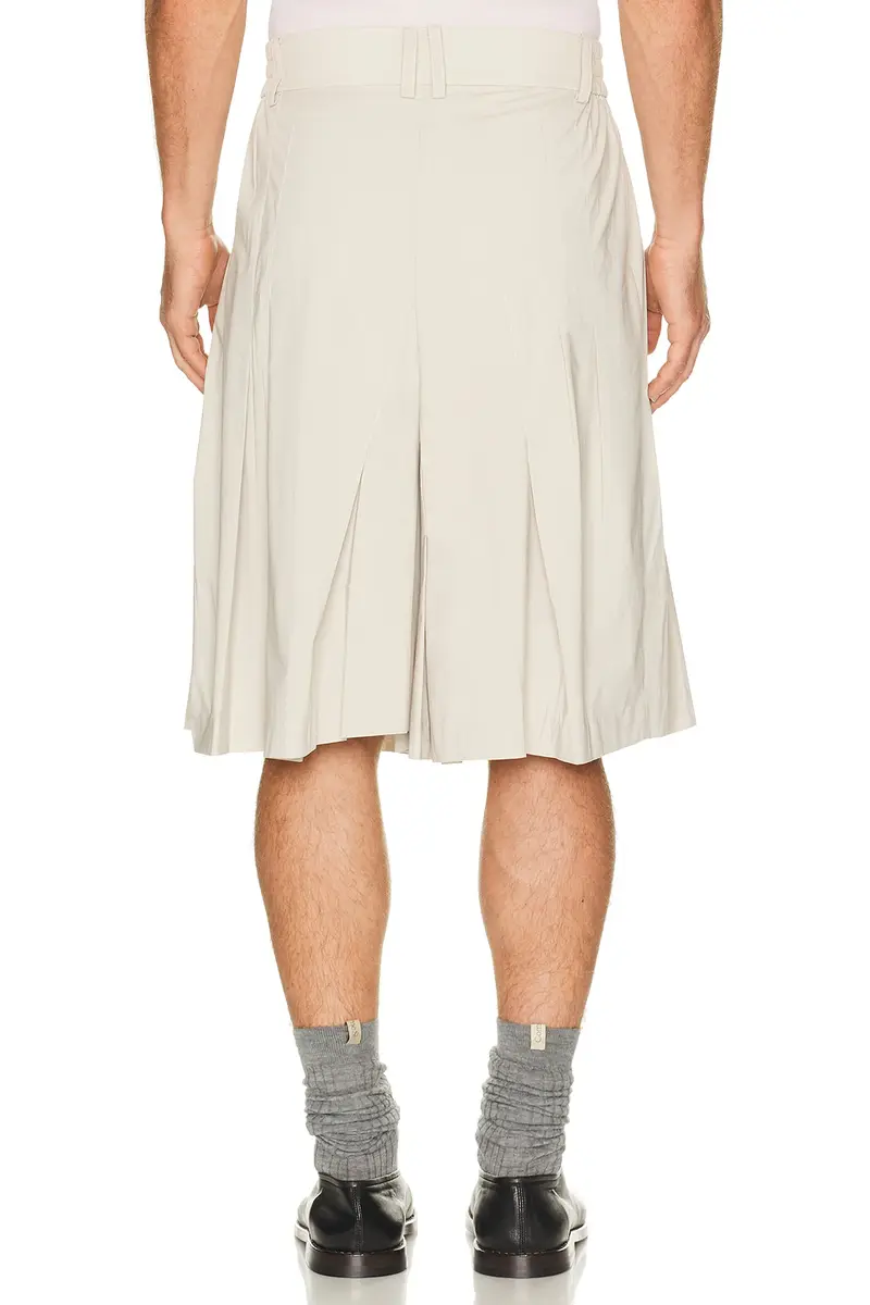 FENG CHEN WANG Irregular Pleats Shorts | Thumbnail 2 FENG CHEN WANG Irregular Pleats Shorts | Thumbnail 2