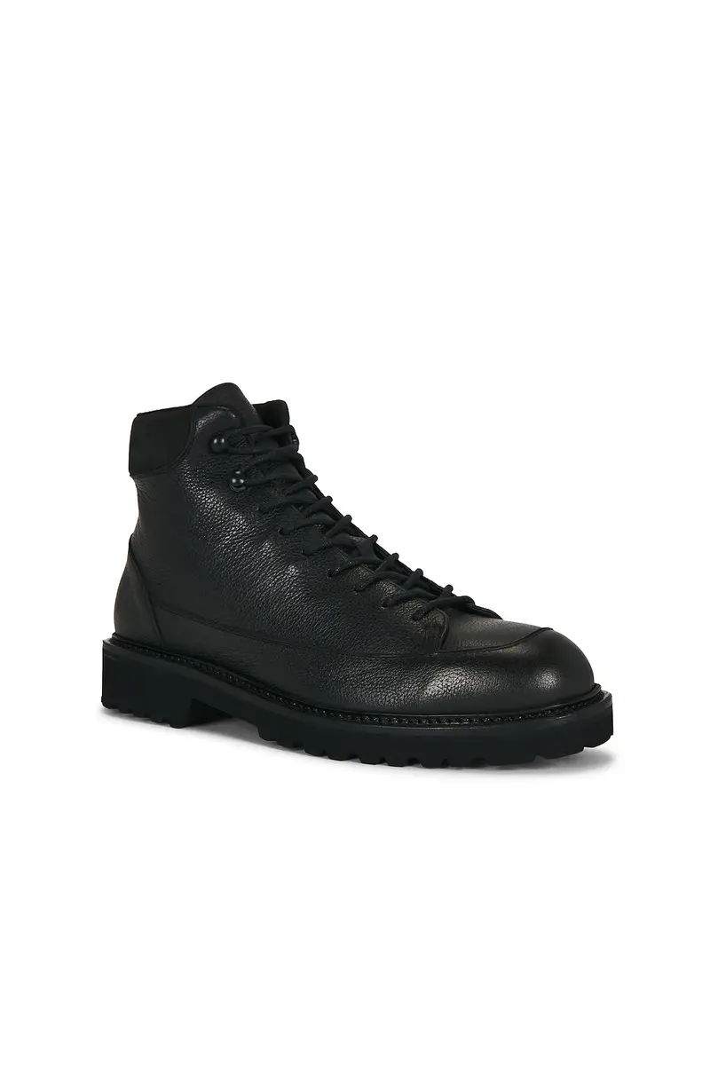 Common Projects Leather Hiker Boot Piuma | Thumbnail 2 Common Projects Leather Hiker Boot Piuma | Thumbnail 2