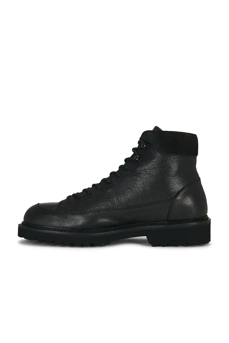 Common Projects Leather Hiker Boot Piuma | Thumbnail 5 Common Projects Leather Hiker Boot Piuma | Thumbnail 5