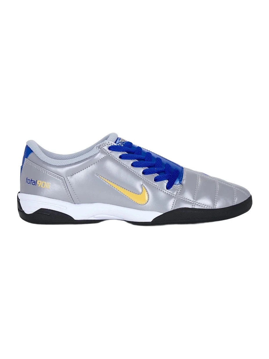 Nike Total 90