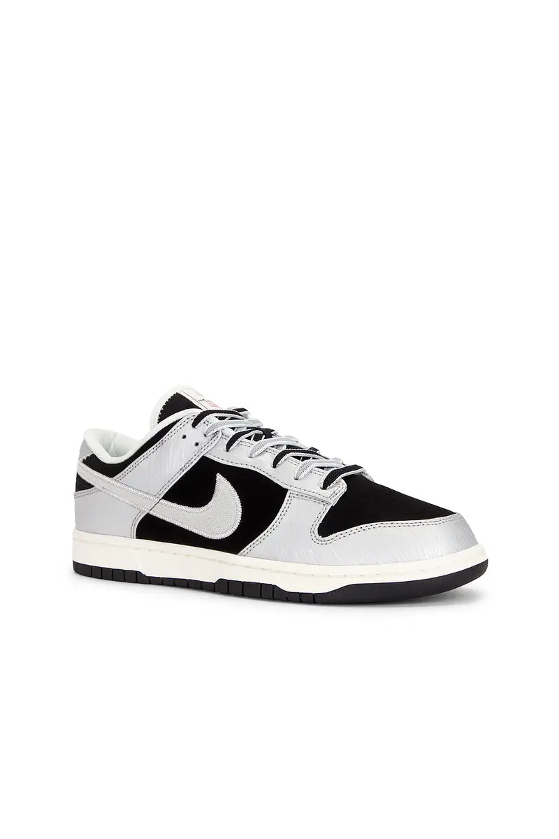 Nike Dunk Low Retro | Thumbnail 2 Nike Dunk Low Retro | Thumbnail 2
