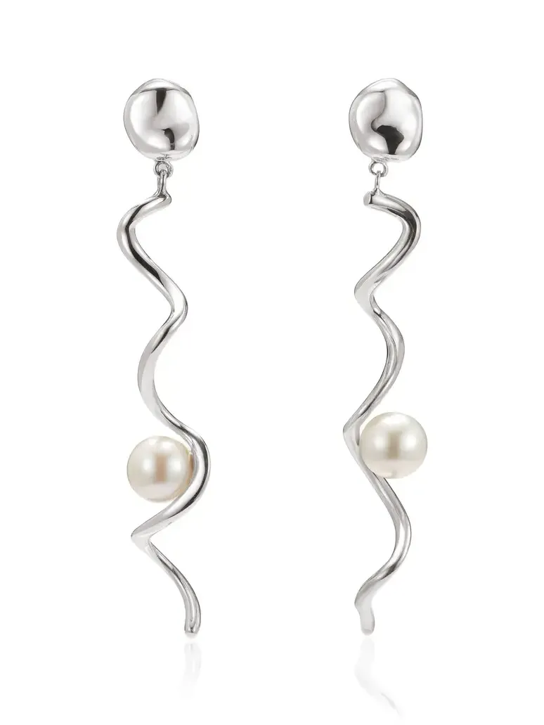 Teneille Sterling Silver Pearl Earrings Teneille Sterling Silver Pearl Earrings