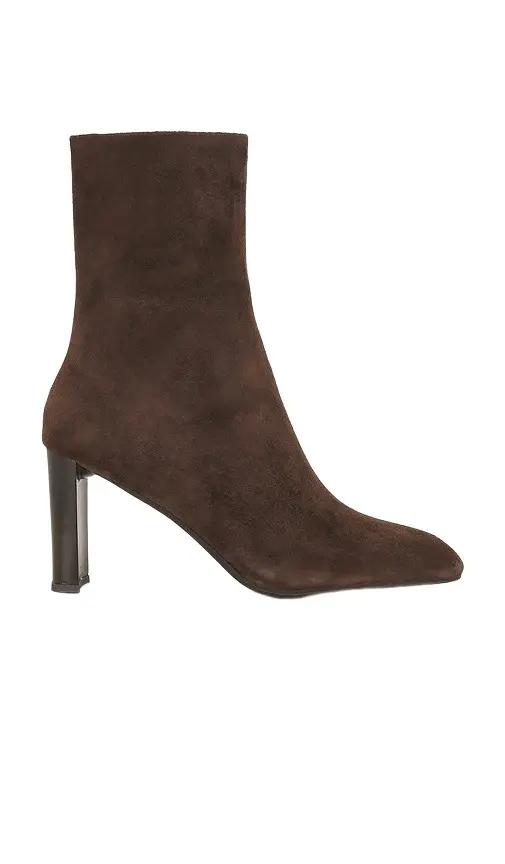 Essential Boot Essential Boot