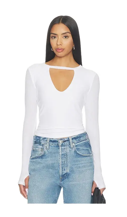 Keplin Fitted Longsleeve With Cutout Double Line Keplin Fitted Longsleeve With Cutout Double Line