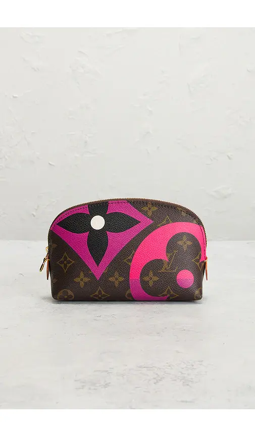 Louis Vuitton Monogram Game On Cosmetic Pouch | Thumbnail 2 Louis Vuitton Monogram Game On Cosmetic Pouch | Thumbnail 2