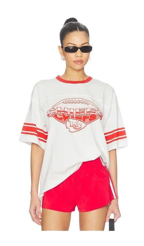 Junk Food Chiefs Oversized Stripe Ringer Tee