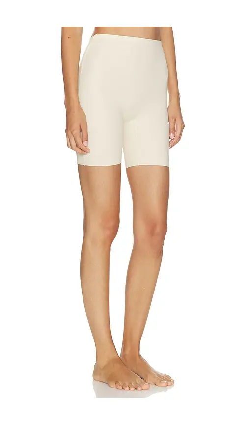 Spanx Suit Your Fancy Mid Thigh Short | Thumbnail 2 Spanx Suit Your Fancy Mid Thigh Short | Thumbnail 2
