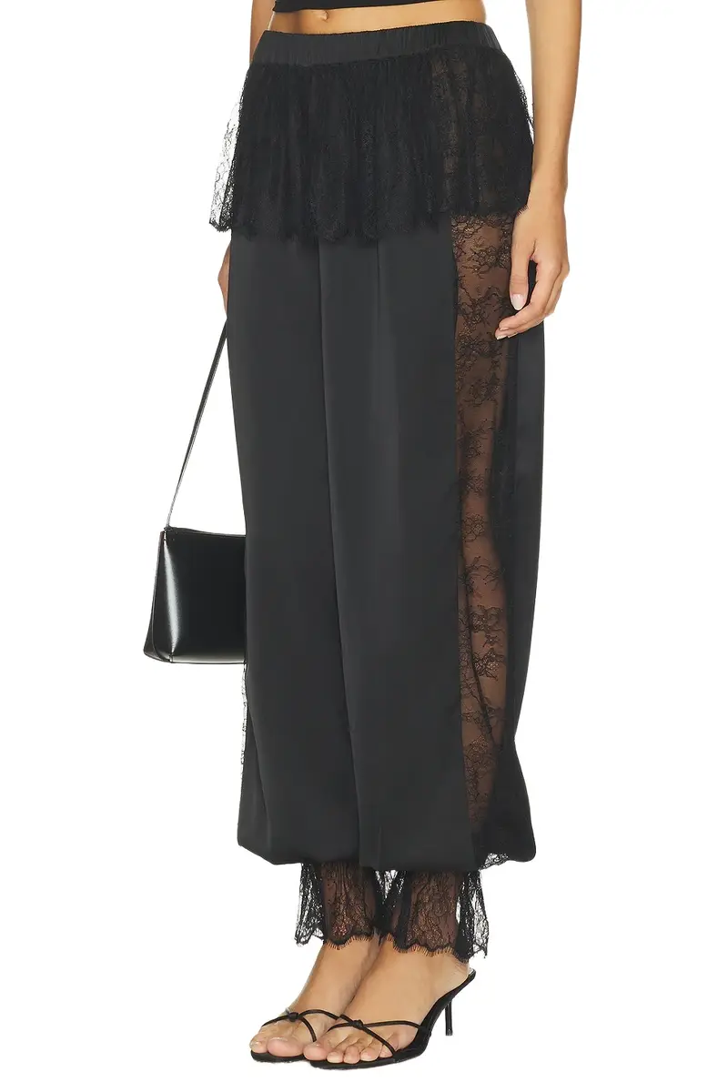 Syra Pant