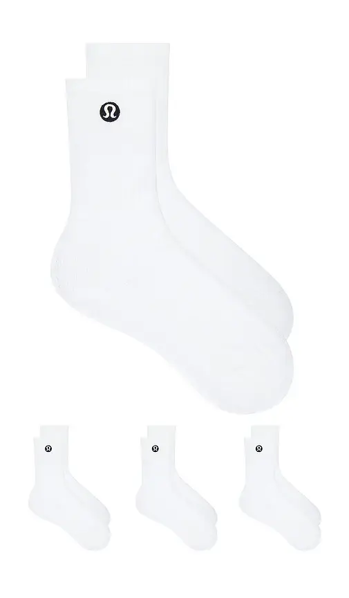 Daily Essential Socks 3 Pair Daily Essential Socks 3 Pair