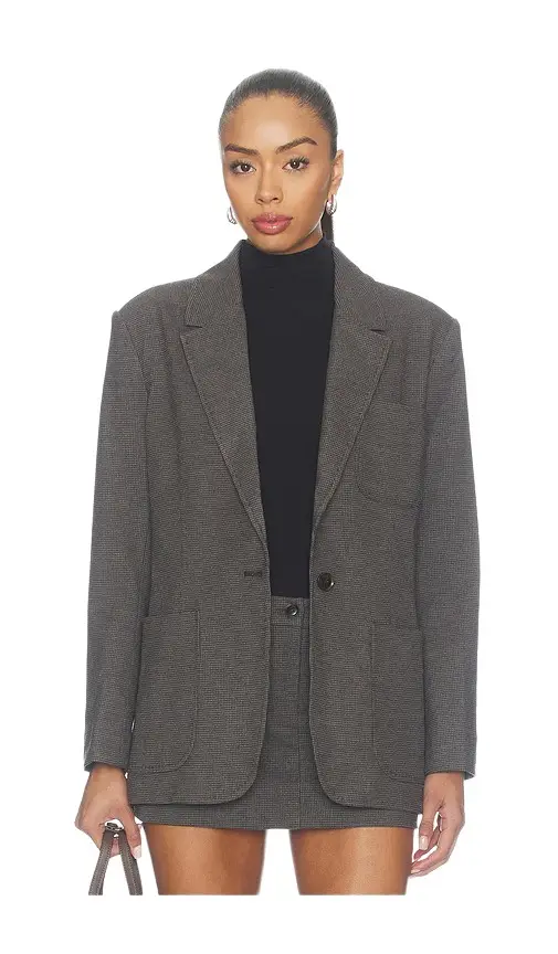 The Oversized Blazer The Oversized Blazer