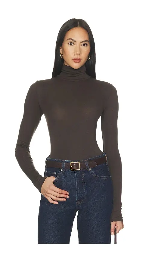 The Cashmere Turtleneck