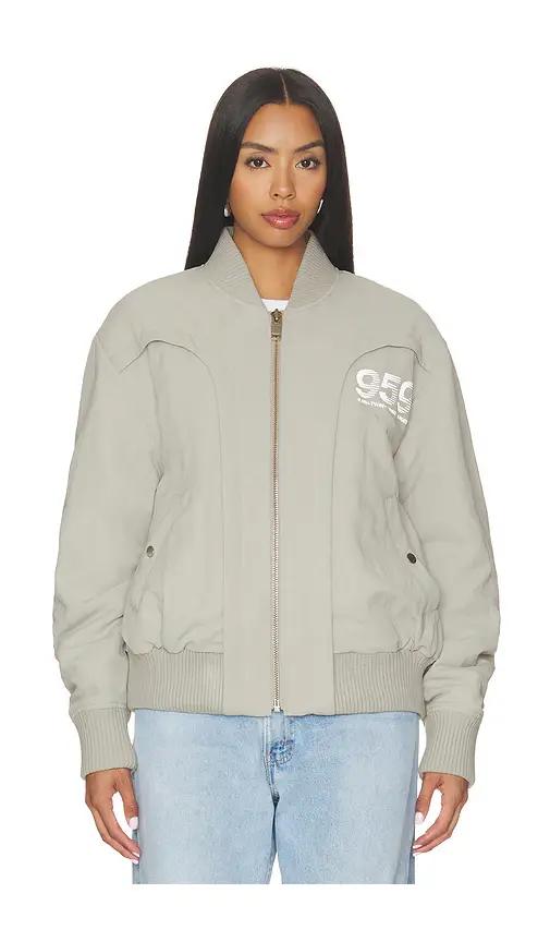 Porsche x Revolve 959 Bomber | Thumbnail 2 Porsche x Revolve 959 Bomber | Thumbnail 2