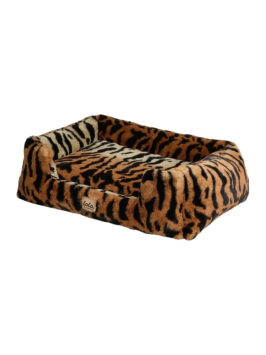 Lola Blankets The Large Lola Pet Bed