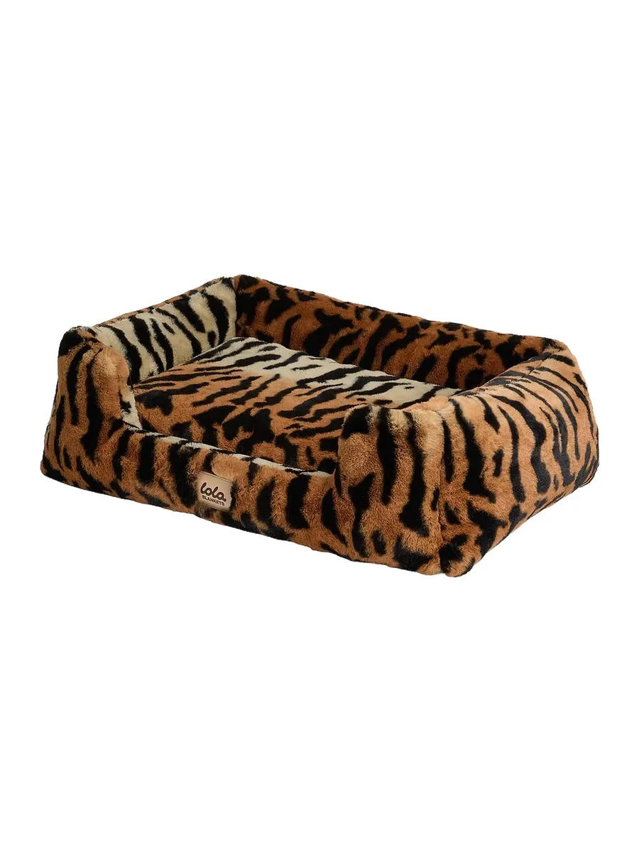 Lola Blankets The Small Lola Pet Bed