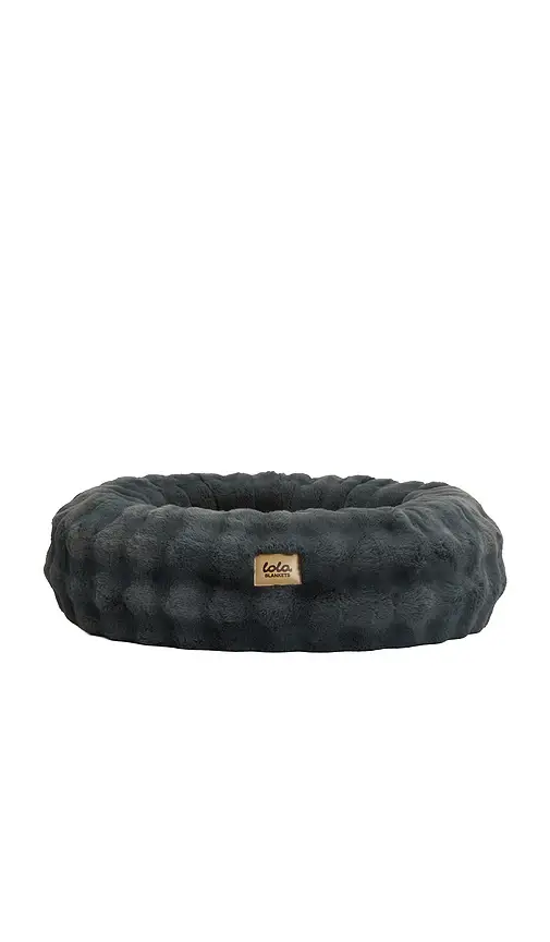 Lola Blankets Small Bubble Round Pet Bed | Thumbnail 2