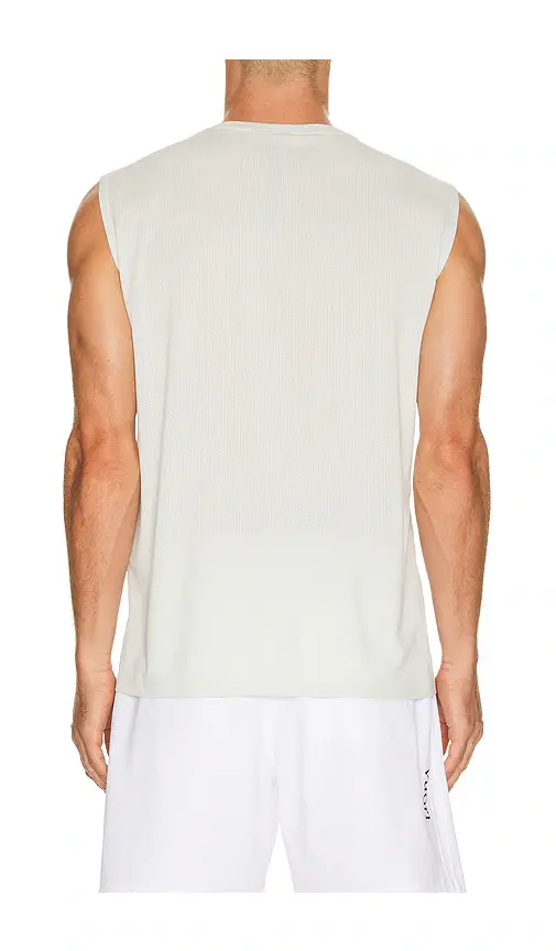 Vuori Sleeveless Strato Breathe Tank | Thumbnail 2 Vuori Sleeveless Strato Breathe Tank | Thumbnail 2