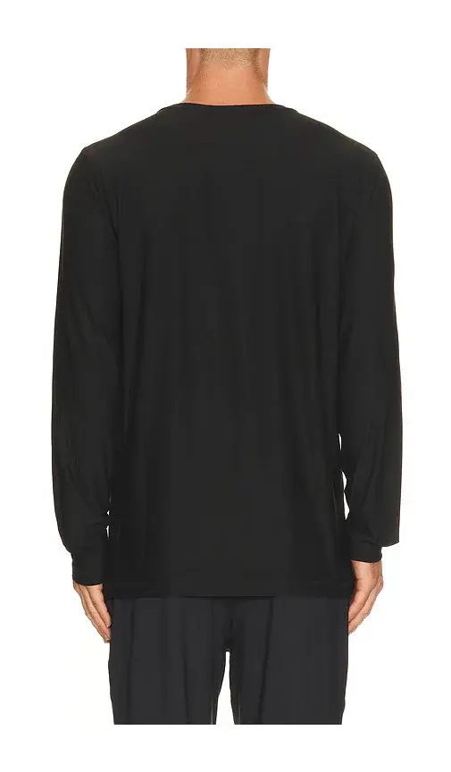 Vuori Long Sleeve Strato Tech Tee | Thumbnail 2