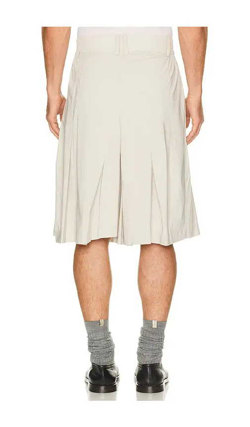 FENG CHEN WANG Irregular Pleats Shorts | Thumbnail 2 FENG CHEN WANG Irregular Pleats Shorts | Thumbnail 2